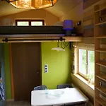 Tiny House Les Jours Heureux Sejour Nature Pres De Dinant Et Des Lacs De L Eau D Heure Lodge Villers-le-Gambon