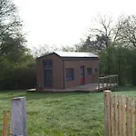 Tiny House Les Jours Heureux Sejour Nature Pres De Dinant Et Des Lacs De L Eau D Heure *