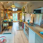 Tiny House Les Jours Heureux Sejour Nature Pres De Dinant Et Des Lacs De L Eau D Heure Lodge