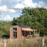 Lodge Tiny House Les Jours Heureux Sejour Nature Pres De Dinant Et Des Lacs De L Eau D Heure *