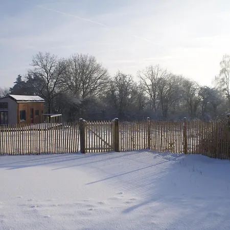 Tiny House Les Jours Heureux Sejour Nature Pres De Dinant Et Des Lacs De L Eau D Heure Villers-le-Gambon