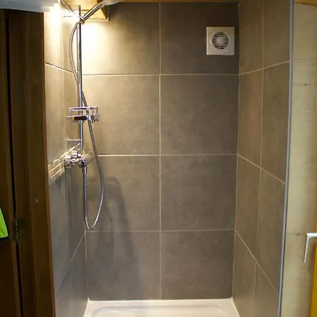 Tiny House Les Jours Heureux Sejour Nature Pres De Dinant Et Des Lacs De L Eau D Heure