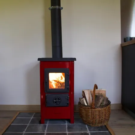 Tiny House Les Jours Heureux Sejour Nature Pres De Dinant Et Des Lacs De L Eau D Heure