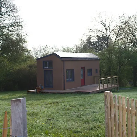 Tiny House Les Jours Heureux Sejour Nature Pres De Dinant Et Des Lacs De L Eau D Heure *