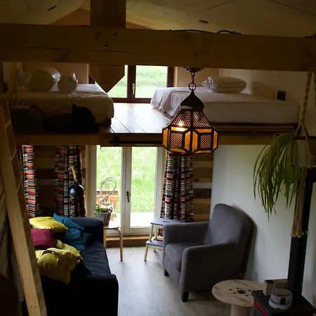 Tiny House Les Jours Heureux Sejour Nature Pres De Dinant Et Des Lacs De L Eau D Heure