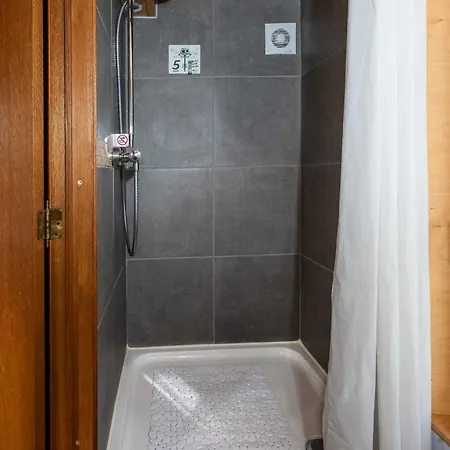 Tiny House Les Jours Heureux Sejour Nature Pres De Dinant Et Des Lacs De L Eau D Heure * Villers-le-Gambon