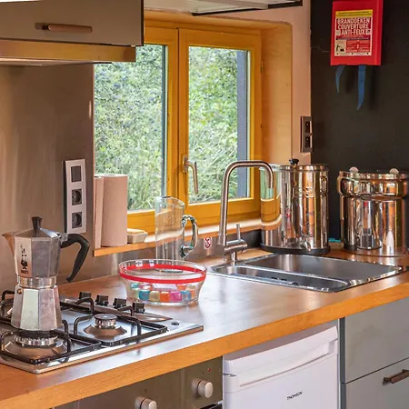 Tiny House Les Jours Heureux Sejour Nature Pres De Dinant Et Des Lacs De L Eau D Heure Villers-le-Gambon