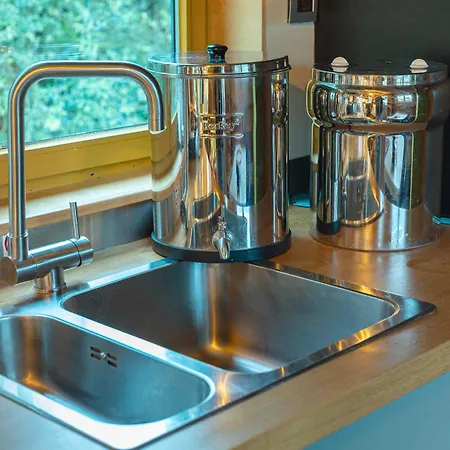 Tiny House Les Jours Heureux Sejour Nature Pres De Dinant Et Des Lacs De L Eau D Heure *