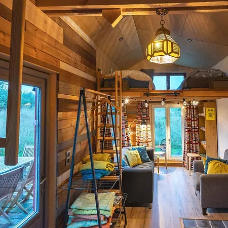 אכסניה Tiny House Les Jours Heureux Sejour Nature Pres De Dinant Et Des Lacs De L Eau D Heure Villers-le-Gambon