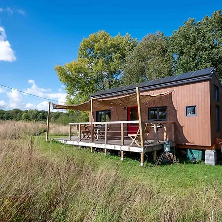Tiny House Les Jours Heureux Sejour Nature Pres De Dinant Et Des Lacs De L Eau D Heure *
