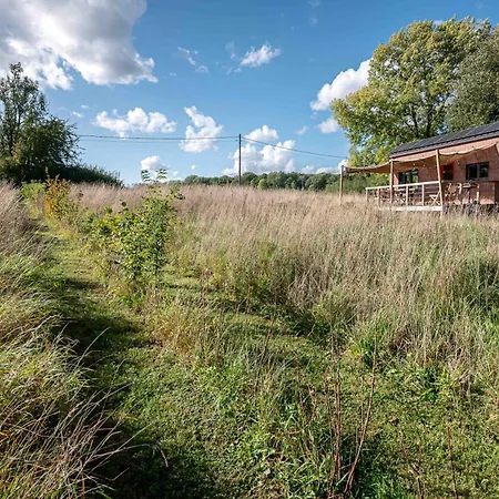 Tiny House Les Jours Heureux Sejour Nature Pres De Dinant Et Des Lacs De L Eau D Heure Lodge *